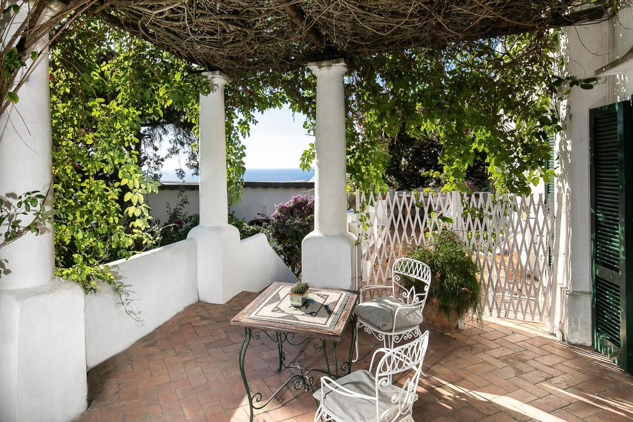 Il Geranio Bed & Breakfast Анакапри Екстериор снимка
